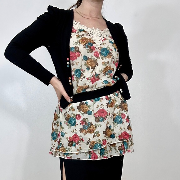 *QYXL Black Cardigan and Floral Blouse Set - Picture 8 of 8